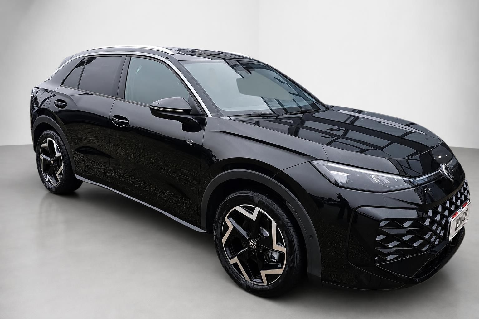 VW T-Roc R schwarz Frontansicht seitlich Neuwagen