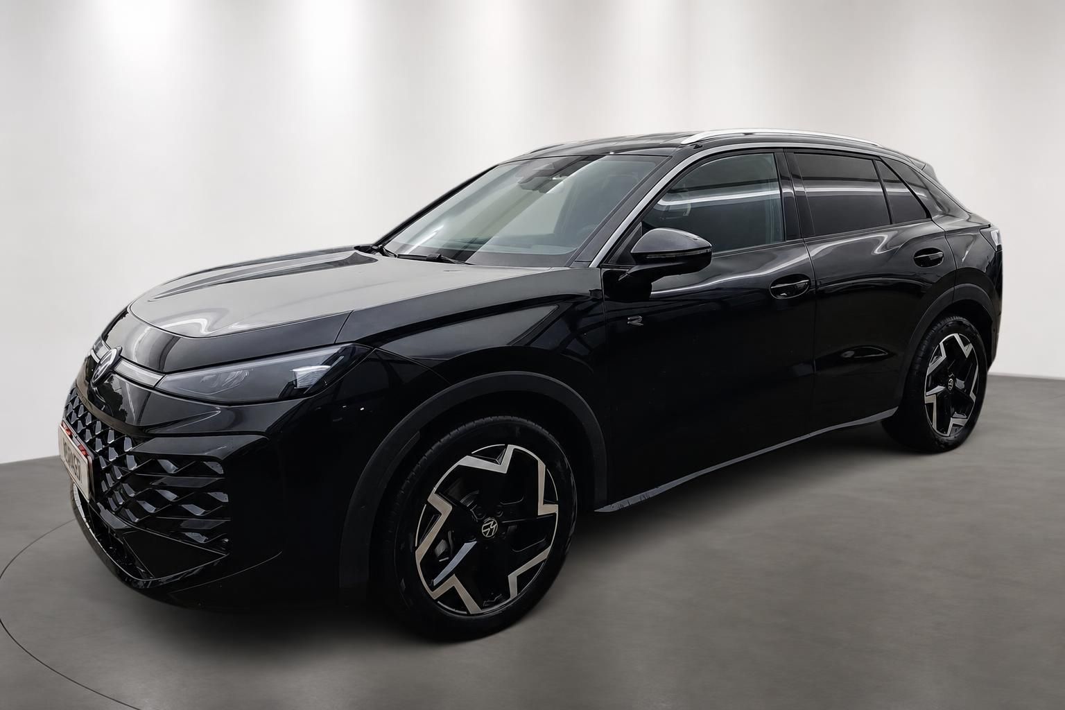VW T-Roc schwarz Frontansicht schraeg R-Line Neuwagen