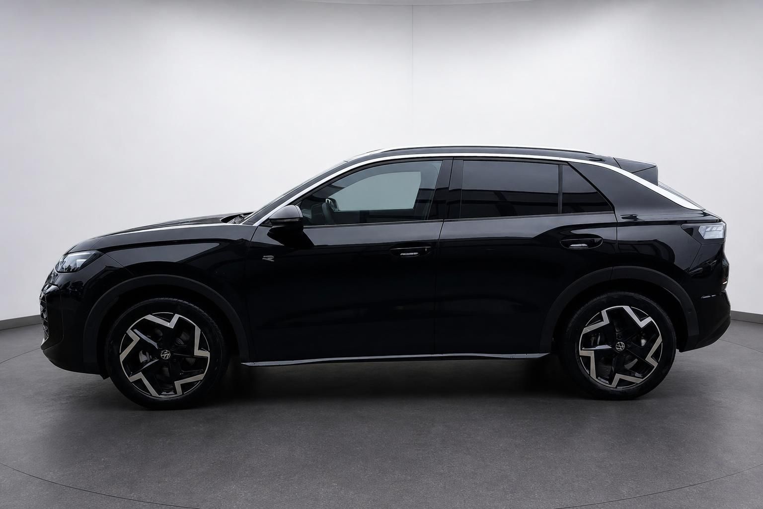 VW T-Roc schwarz Seitenansicht Profil R-Line Felgen