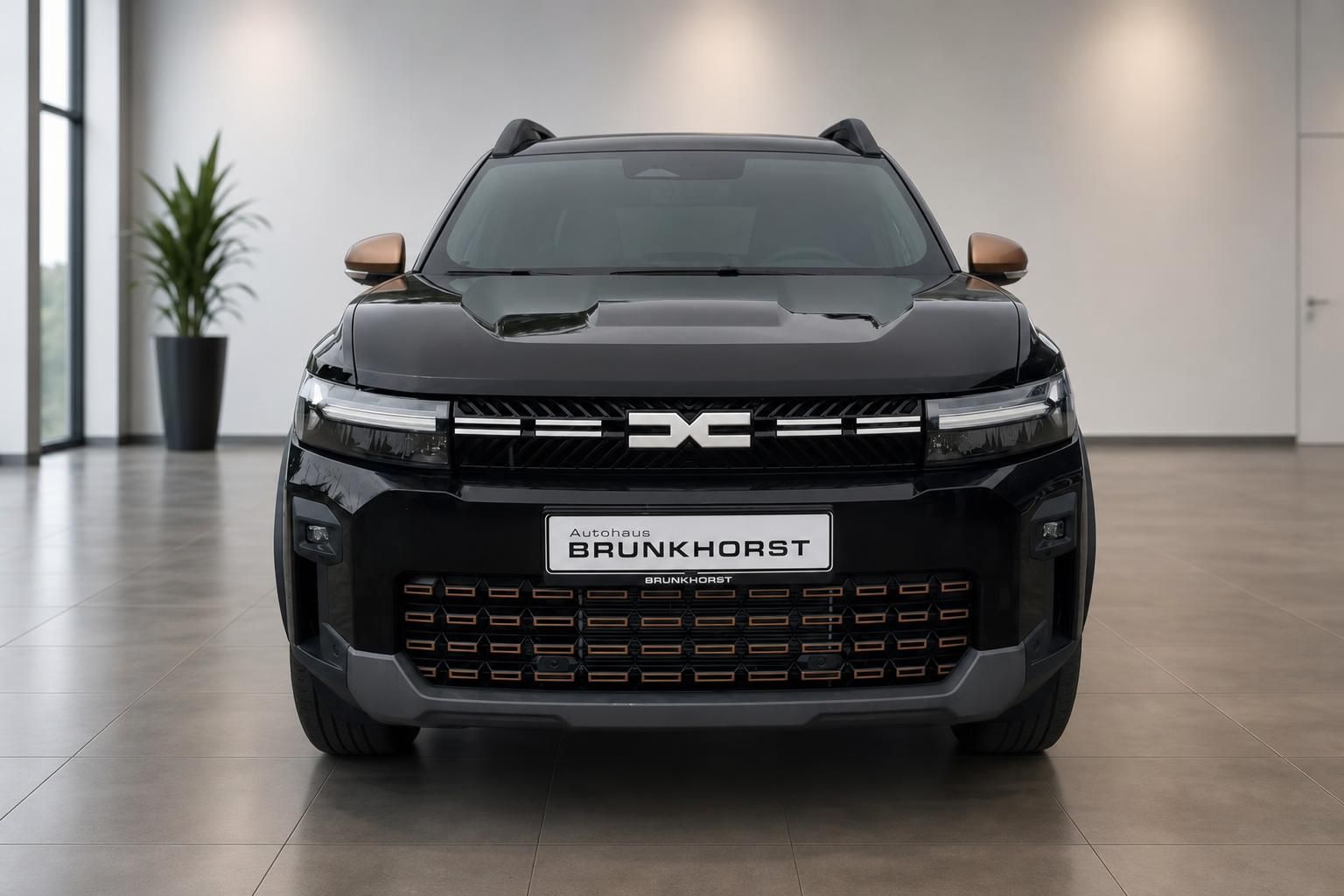 Dacia Bigster schwarz Frontansicht gerade im Showroom Autohaus Brunkhorst