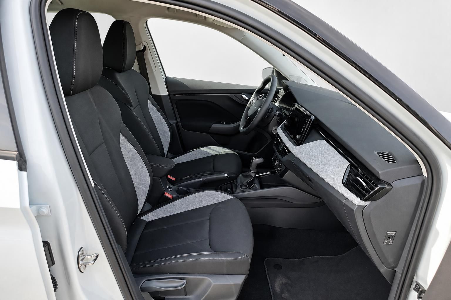 Skoda Kamiq Innenraum Fahrersitz und Armaturenbrett