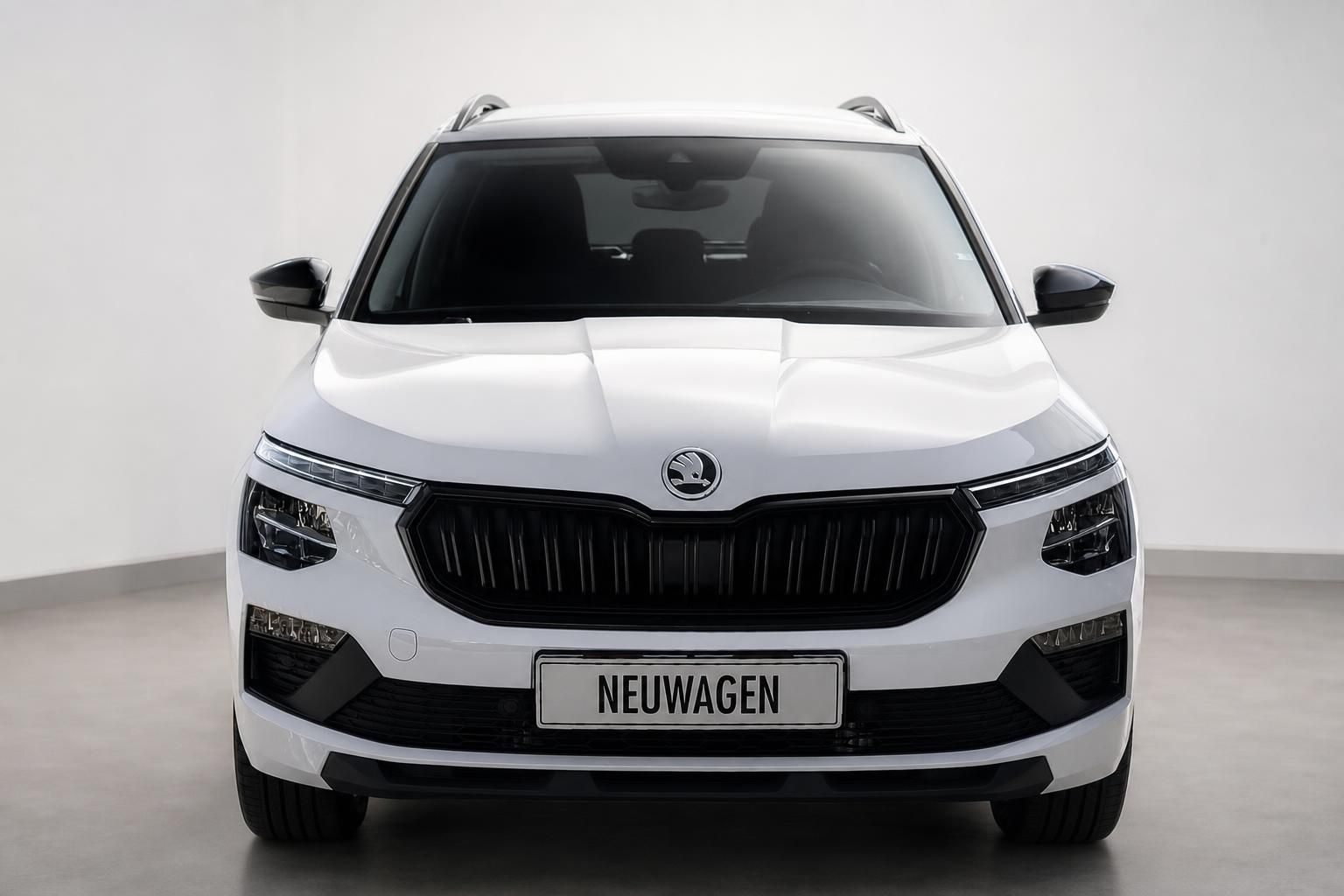 Skoda Kamiq weiß, Frontansicht mit Kühlergrill im Detail