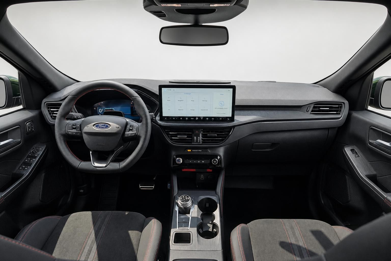 Ford Kuga Cockpit Frontansicht mit Lenkrad, Touchscreen und Sportsitzen