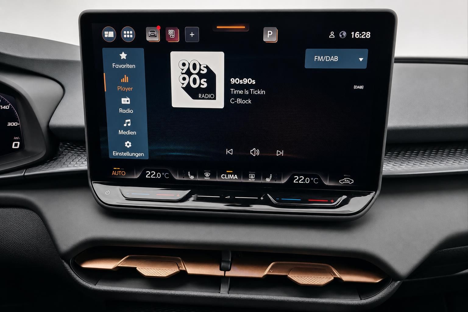 Cupra Infotainment Touchscreen mit Radio und Klimabedienung
