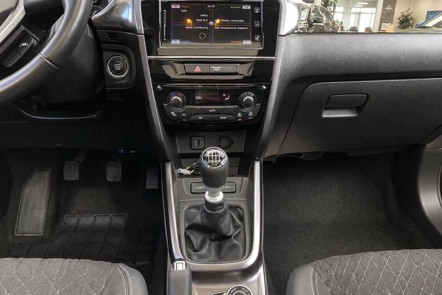 Suzuki Vitara - Bild 10 von 15