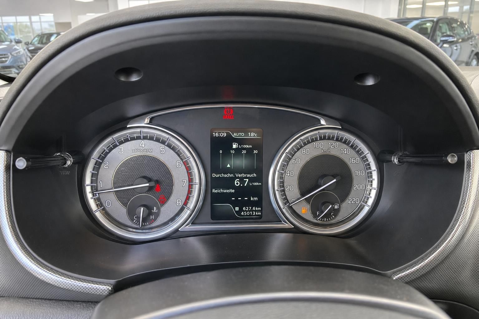 Suzuki Vitara - Bild 12 von 15