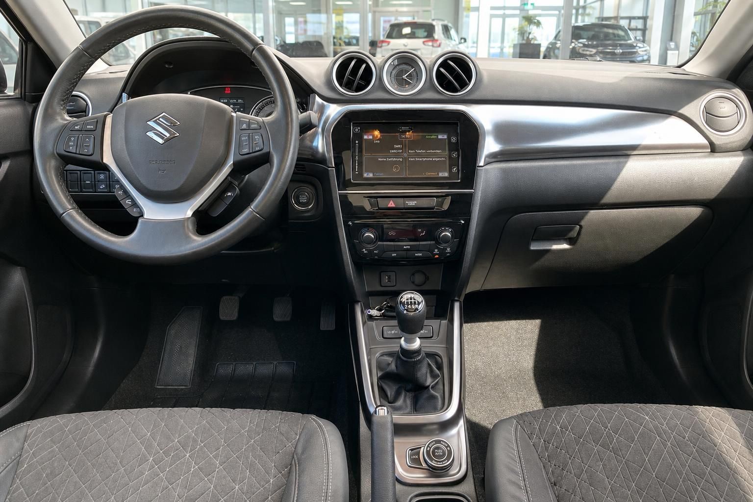 Suzuki Vitara - Bild 9 von 15