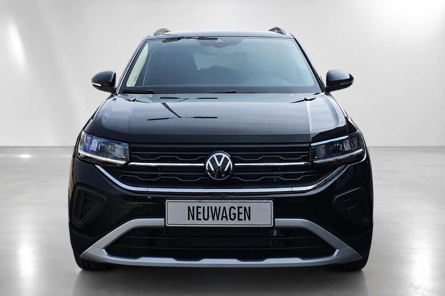 VW T-Cross schwarz Frontansicht mit Kuehlergrill Neuwagen