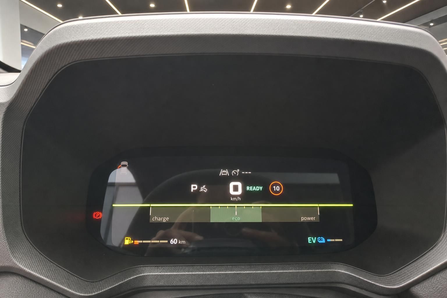 Digitales Kombiinstrument eines Elektro-Hybrid-Fahrzeugs mit EV-Anzeige und Eco-Modus