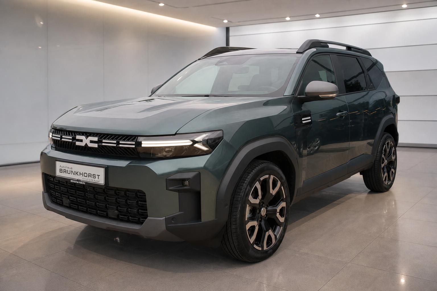 Dacia Bigster Hybrid SUV Dreiviertelansicht vorne links in Dunkelgrün bei Autohaus Brunkhorst