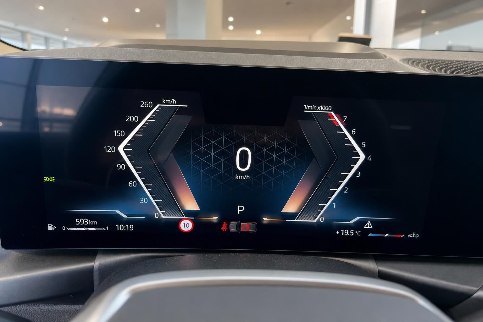 BMW Cockpit Digitaltacho mit Geschwindigkeitsanzeige und Drehzahlmesser