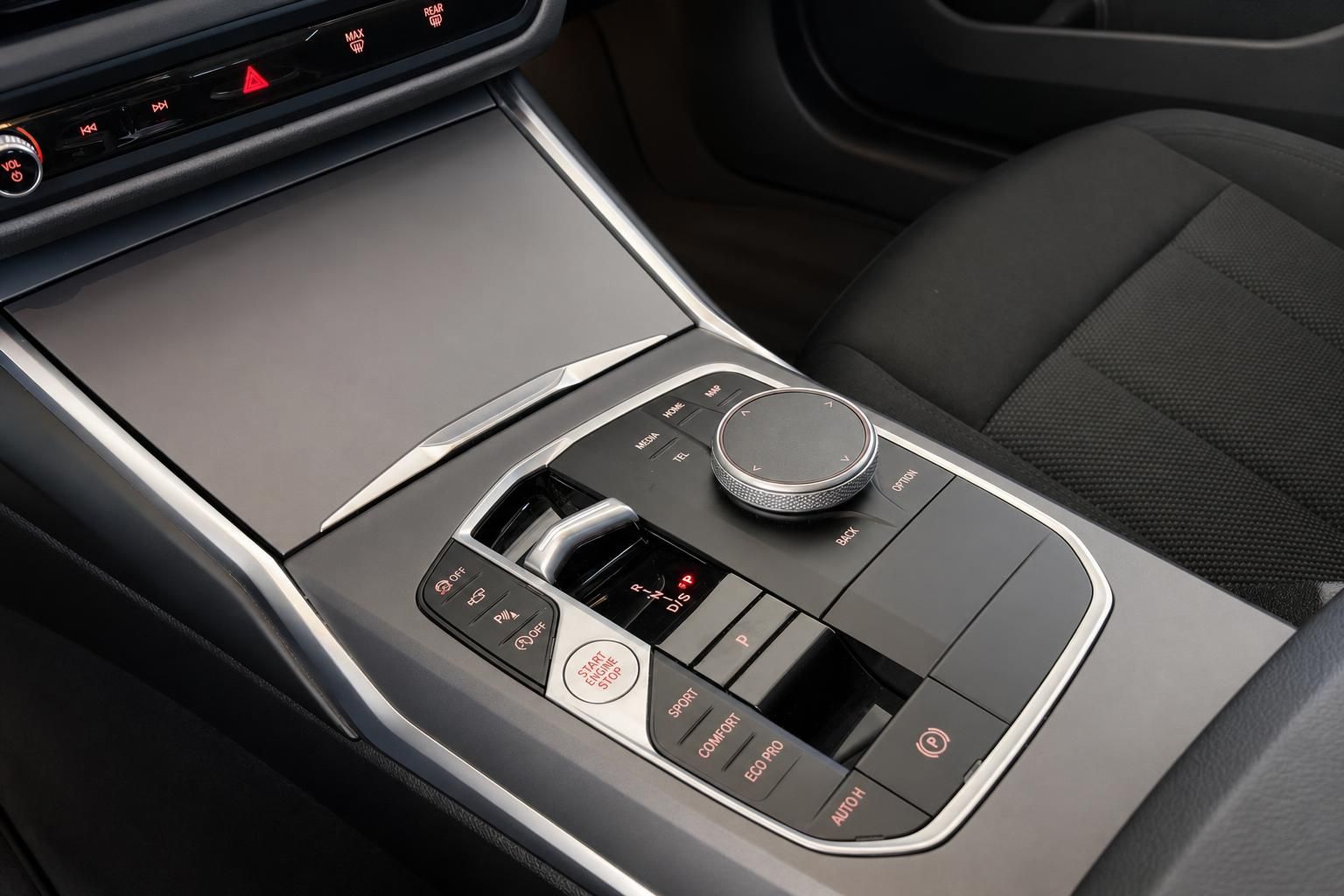 BMW Mittelkonsole mit iDrive Controller und Fahrmodus-Tasten