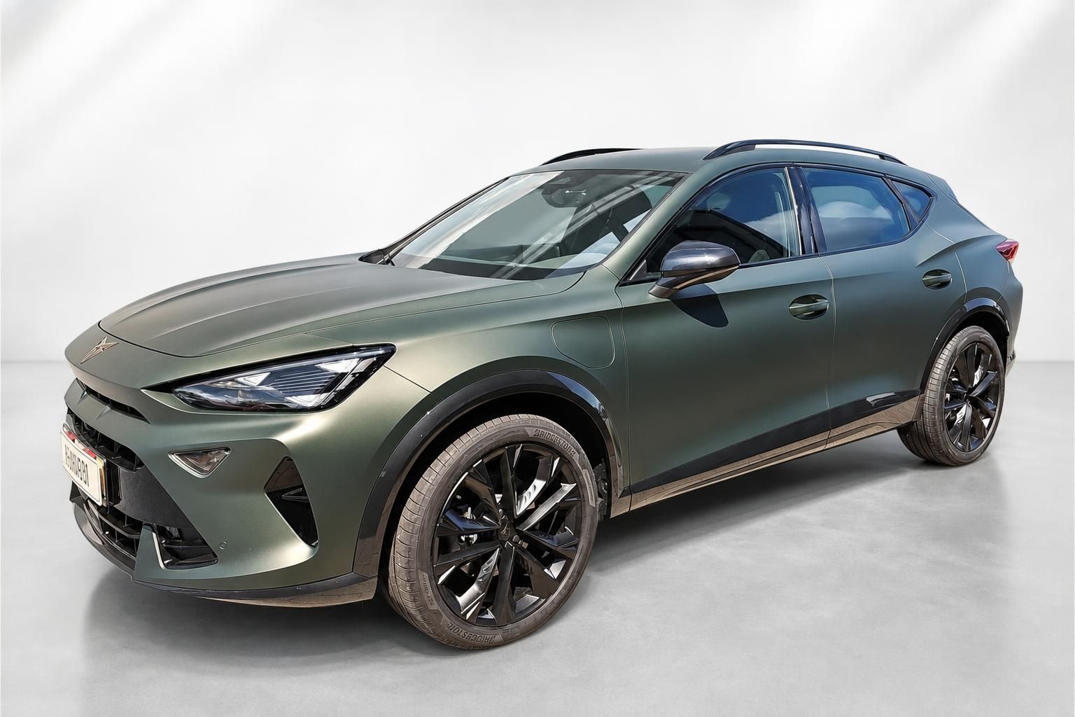 Cupra Formentor in Grün-Metallic, Seitenansicht schräg vorne