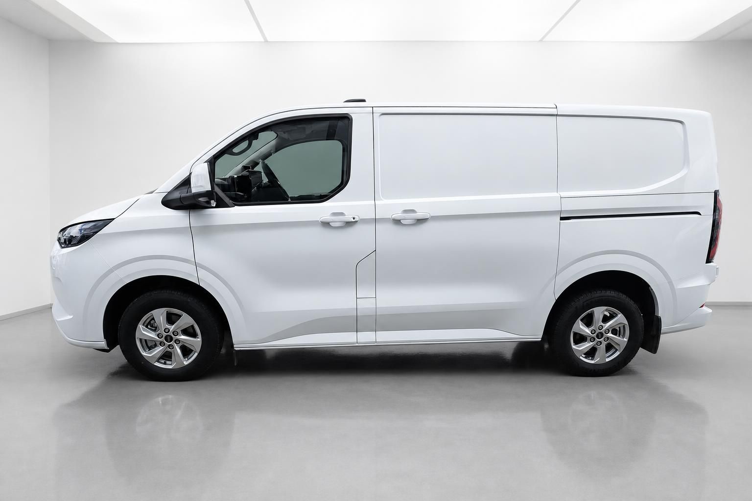 Ford Transit Custom Kastenwagen weiß, seitliche Profilansicht