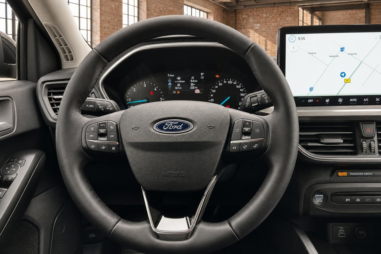 Ford Lenkrad Nahaufnahme mit Bedienelementen und Kombiinstrument