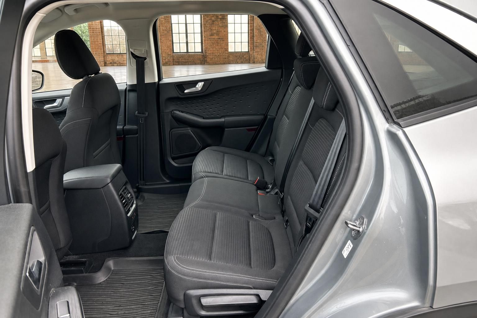 Ford Rücksitzbank mit Isofix und Textilpolster in Schwarz-Grau