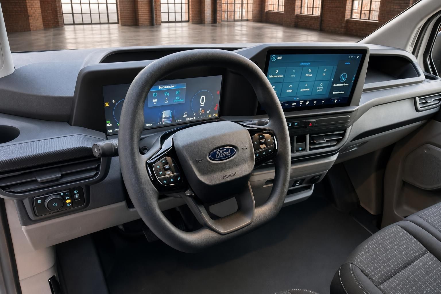 Ford Transit Cockpit mit Lenkrad und digitalem Kombiinstrument