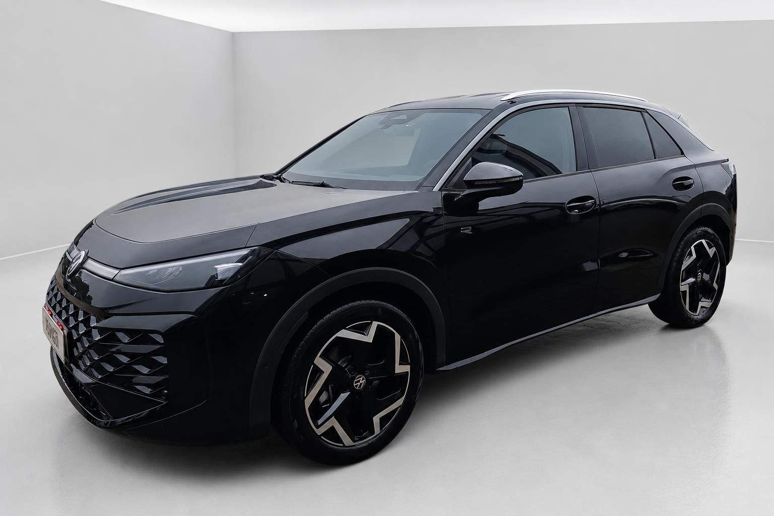 VW T-Roc R in Schwarz, Frontansicht schräg von vorne