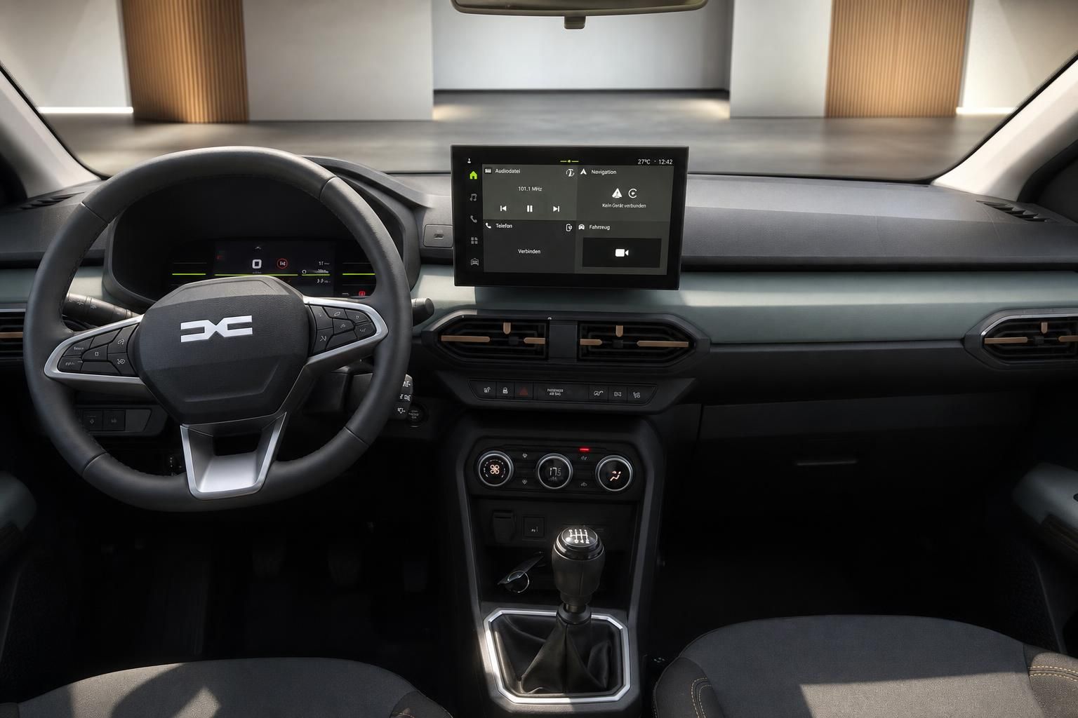 Dacia Sandero Innenraum Cockpit mit Lenkrad und Touchscreen