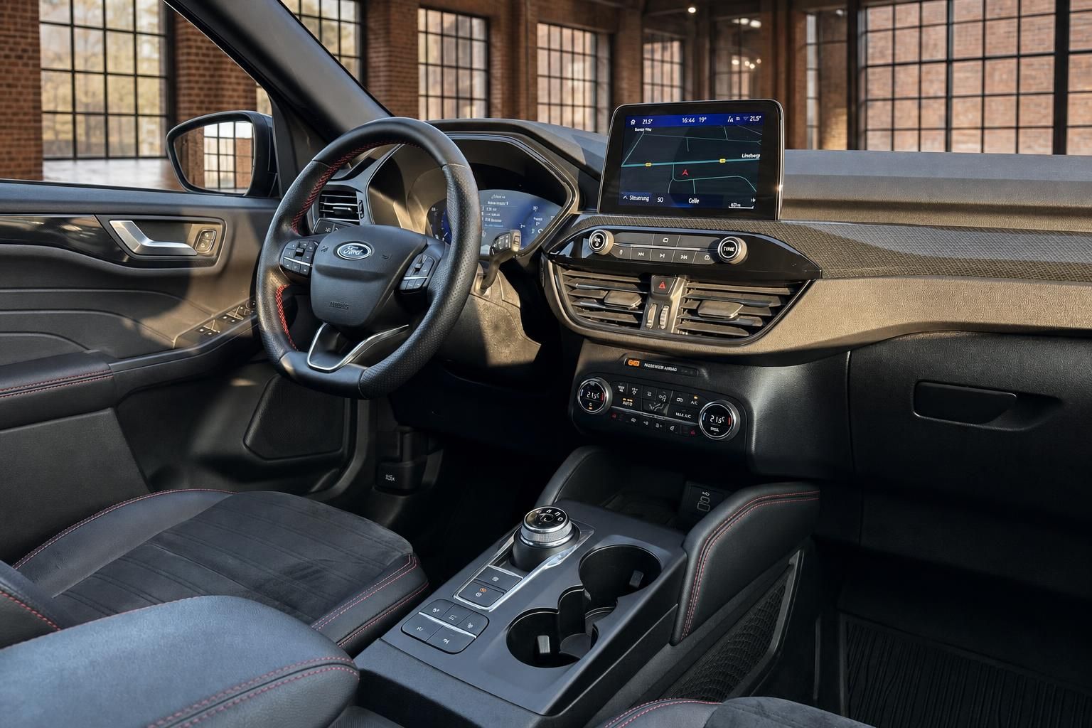 Ford Kuga - Bild 12 von 15