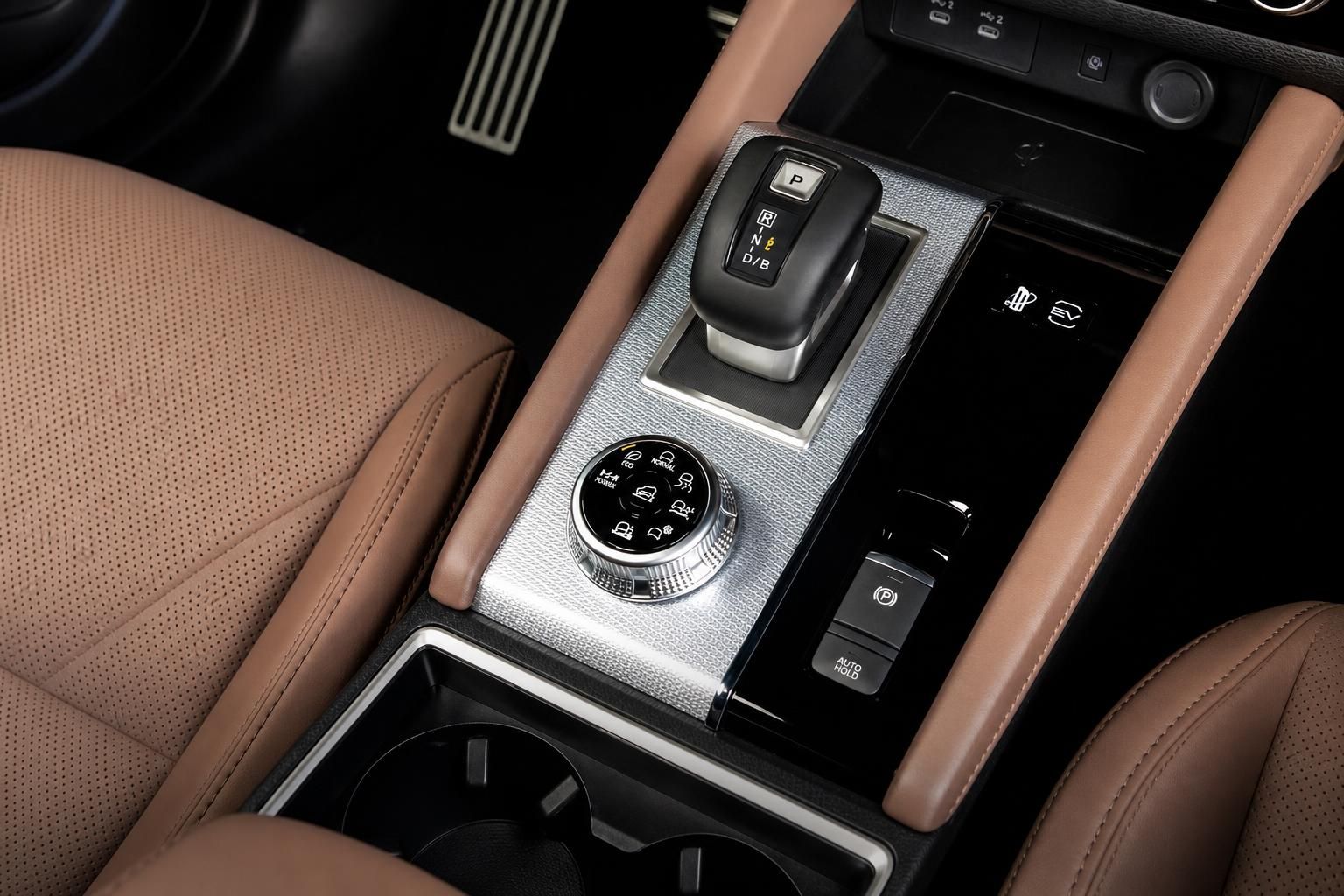 Mittelkonsole mit Automatik-Schalthebel und Fahrmodus-Regler