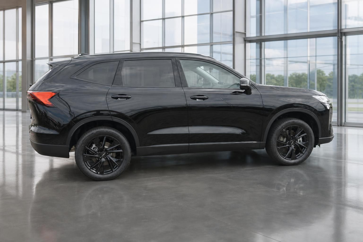 Haval H6 schwarz SUV Seitenansicht mit schwarzen Alufelgen