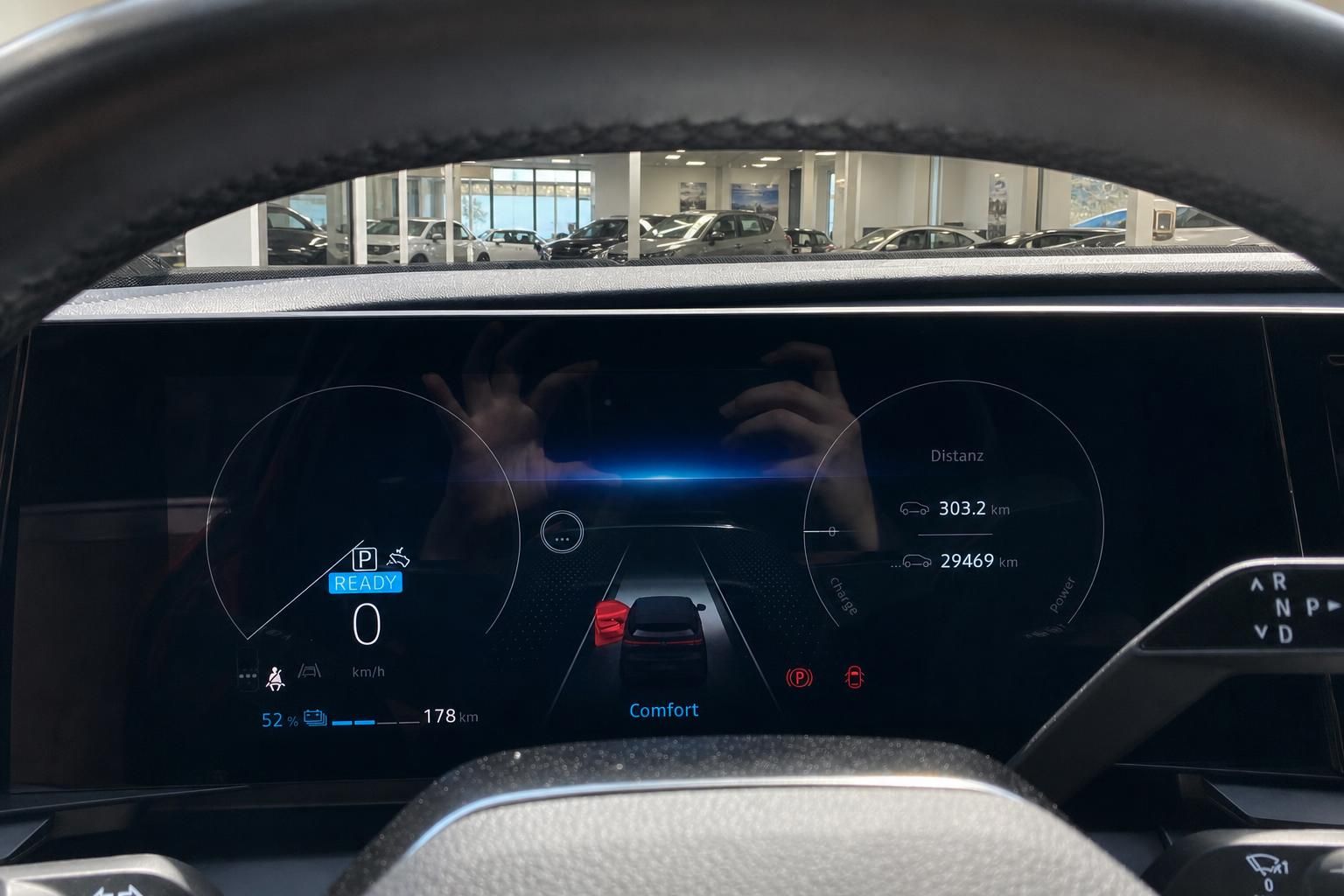 Digitales Kombiinstrument mit Fahrmodus Comfort im Renault Elektrofahrzeug