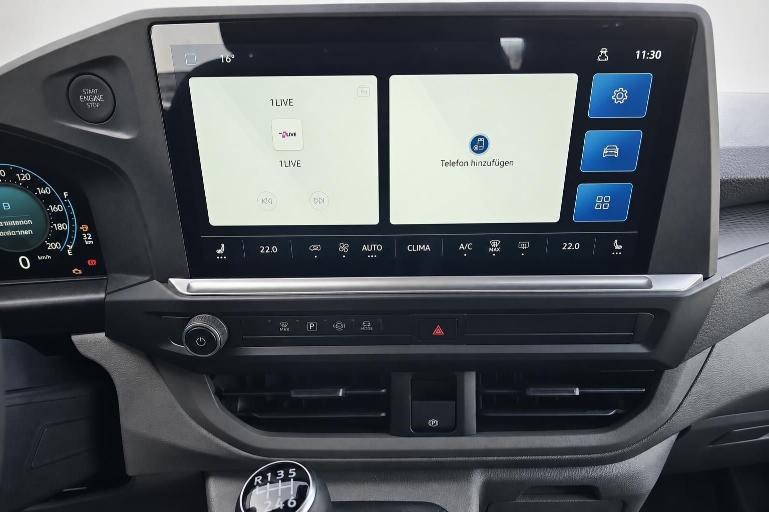 VW Infotainment Touchscreen Detailansicht im Cockpit