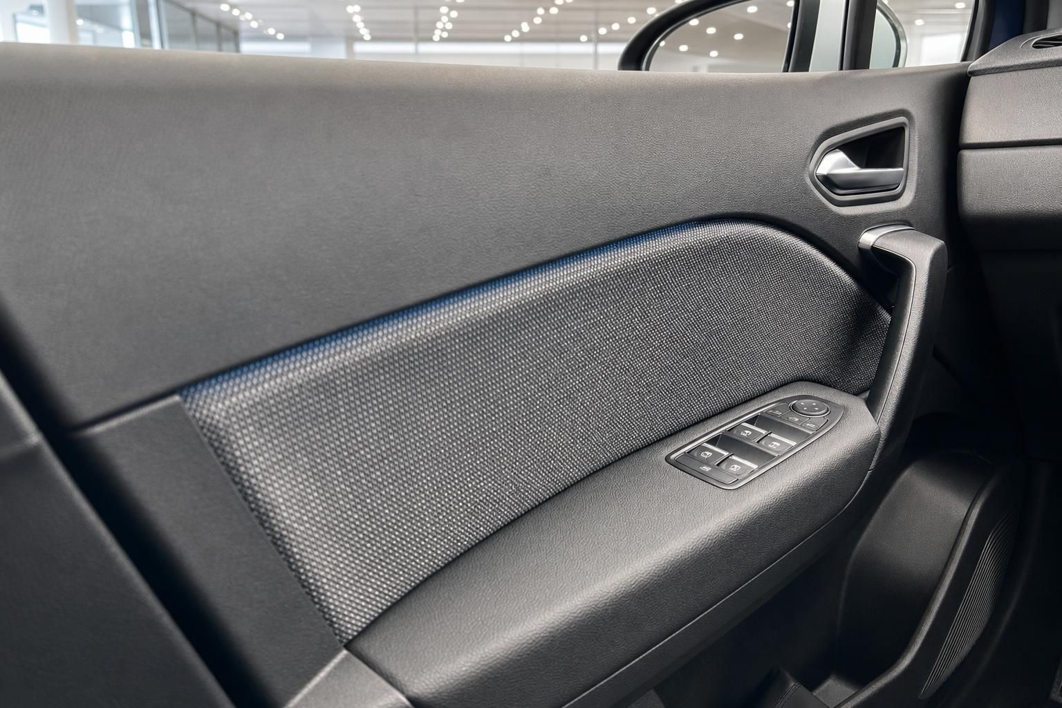 Auto Innenraum Türverkleidung mit elektrischen Fensterhebern und Lautsprechern