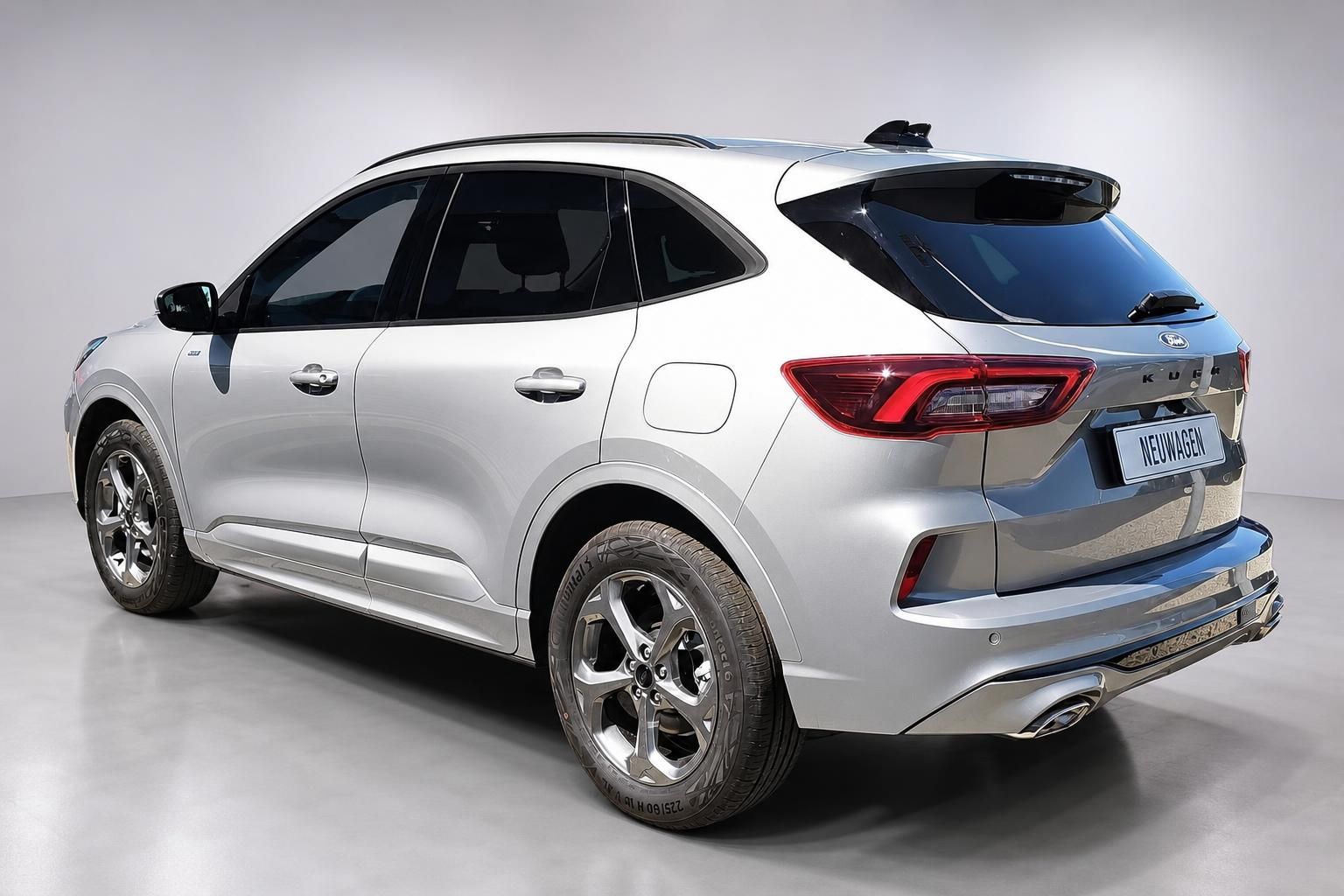 Ford Kuga silber Heck-Seitenansicht SUV mit Leichtmetallfelgen
