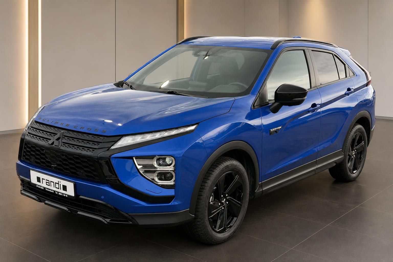 Mitsubishi Eclipse Cross Plug-in Hybrid EV blau Dreiviertelansicht vorne Autohaus
