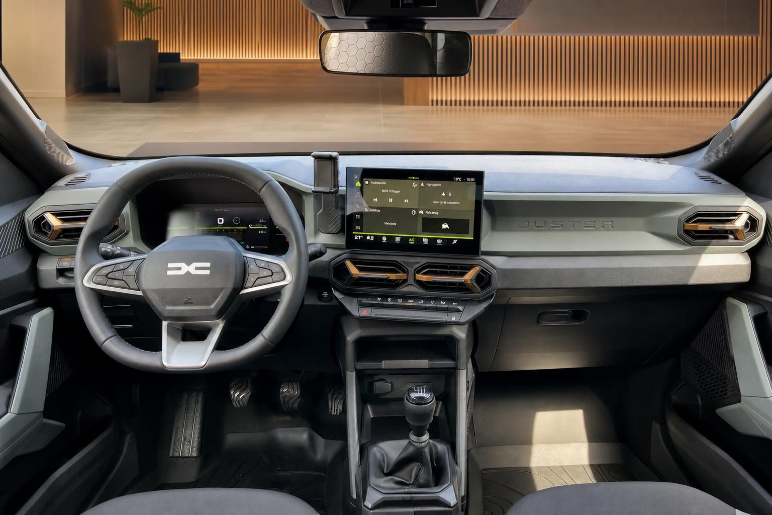 Komplettes Dashboard Auto mit Lenkrad, digitalem Tacho und Touchscreen-Display im modernen Design