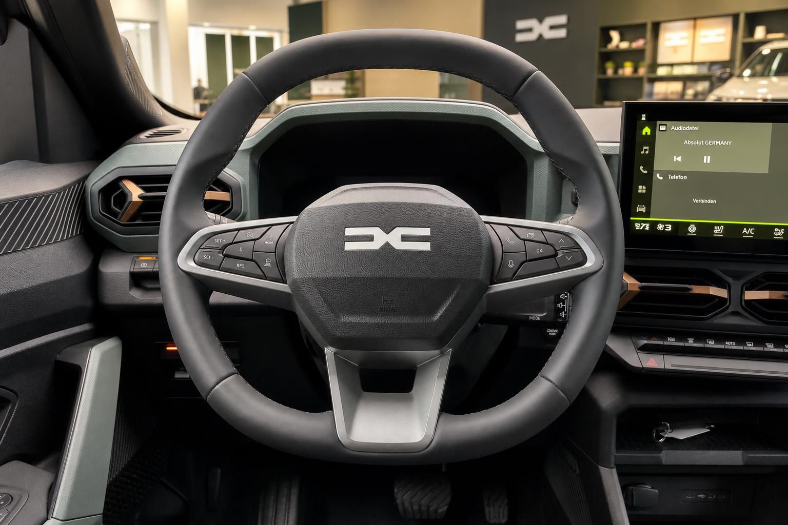Dacia Duster Lenkrad mit Multifunktionstasten und Infotainment-Display
