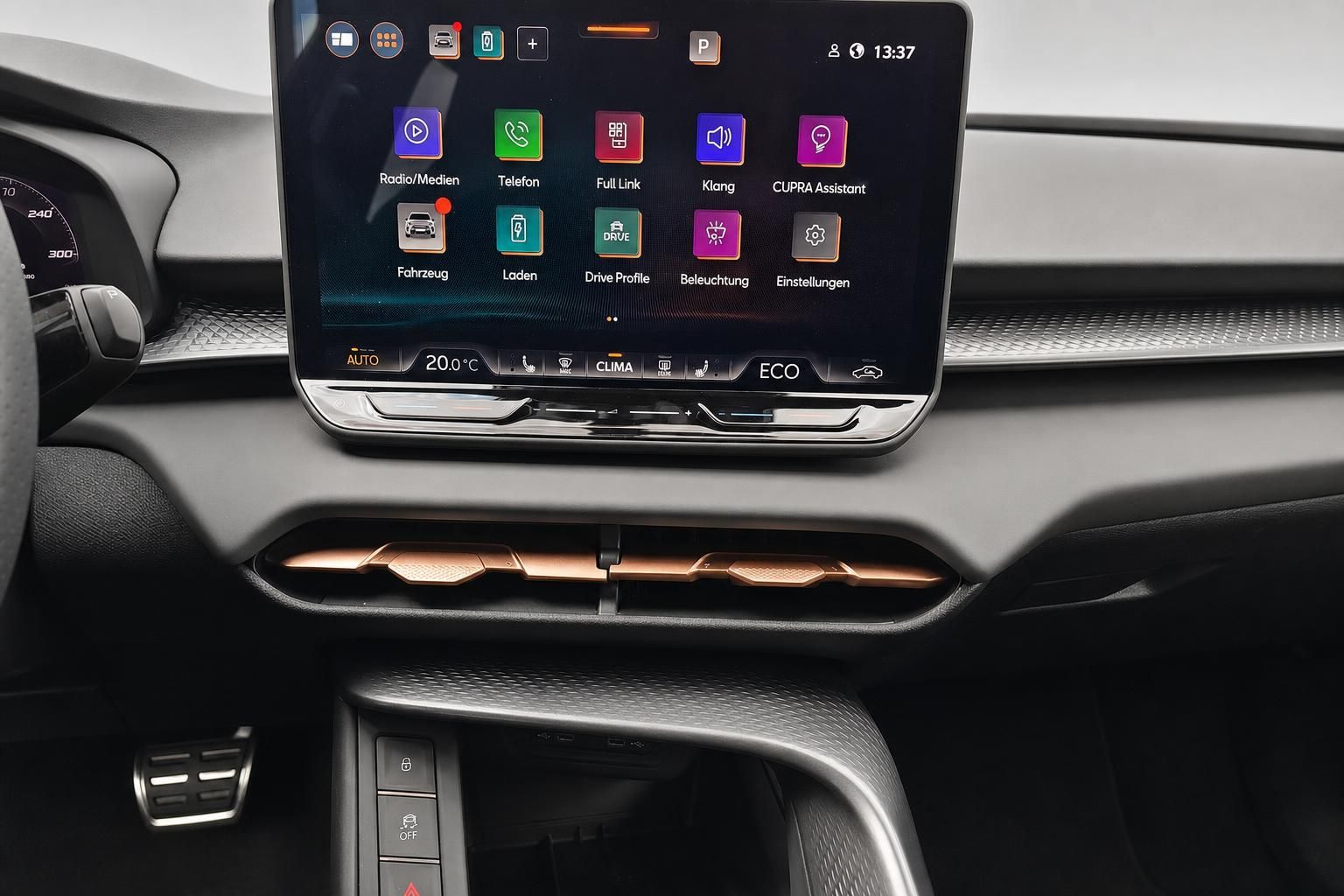 Cupra Formentor Infotainment Touchscreen Bedienelemente Nahaufnahme