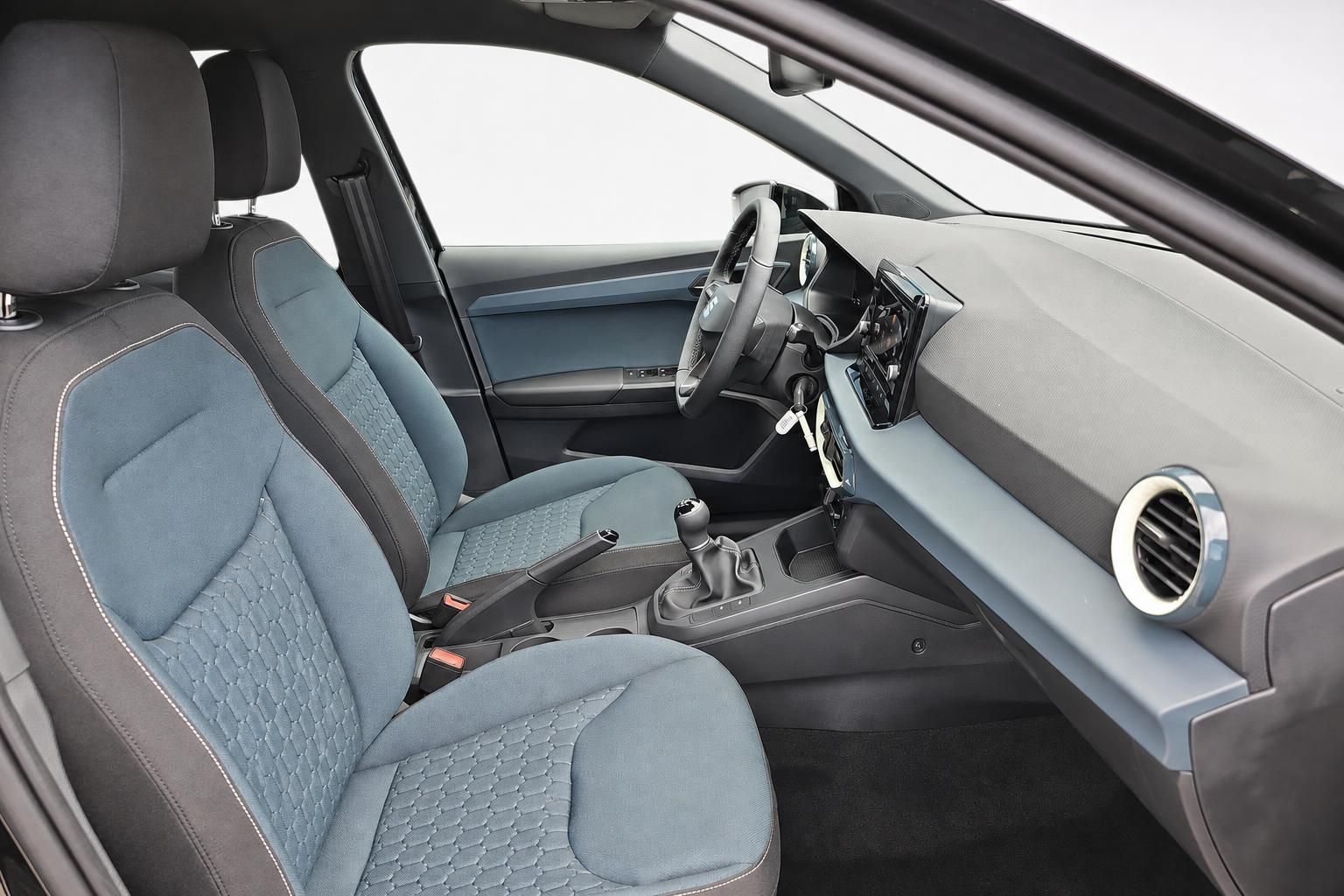 Seat Arona Fahrersitz und Armaturenbrett Detailansicht