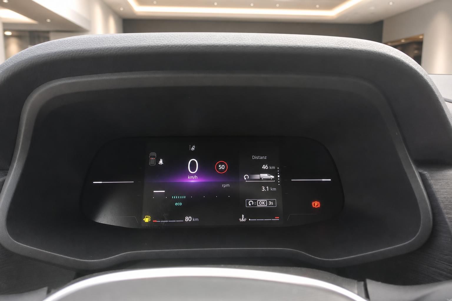Digitales Kombiinstrument mit Tacho im Renault Transporter Cockpit