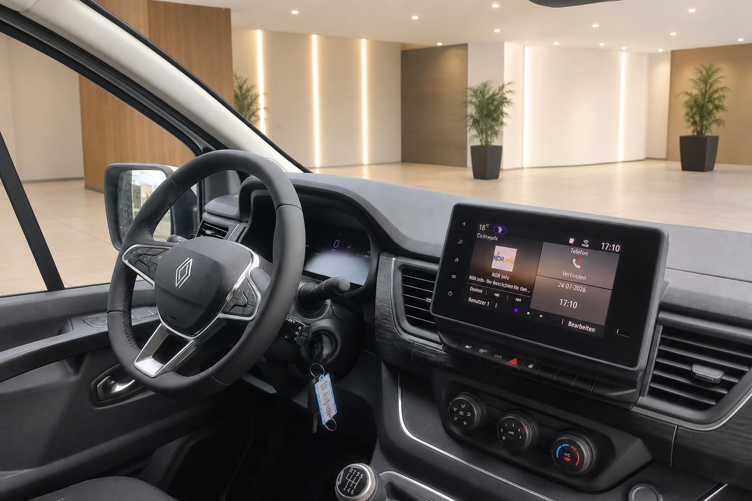 Renault Trafic Innenraum Cockpit mit Lenkrad und Touchscreen