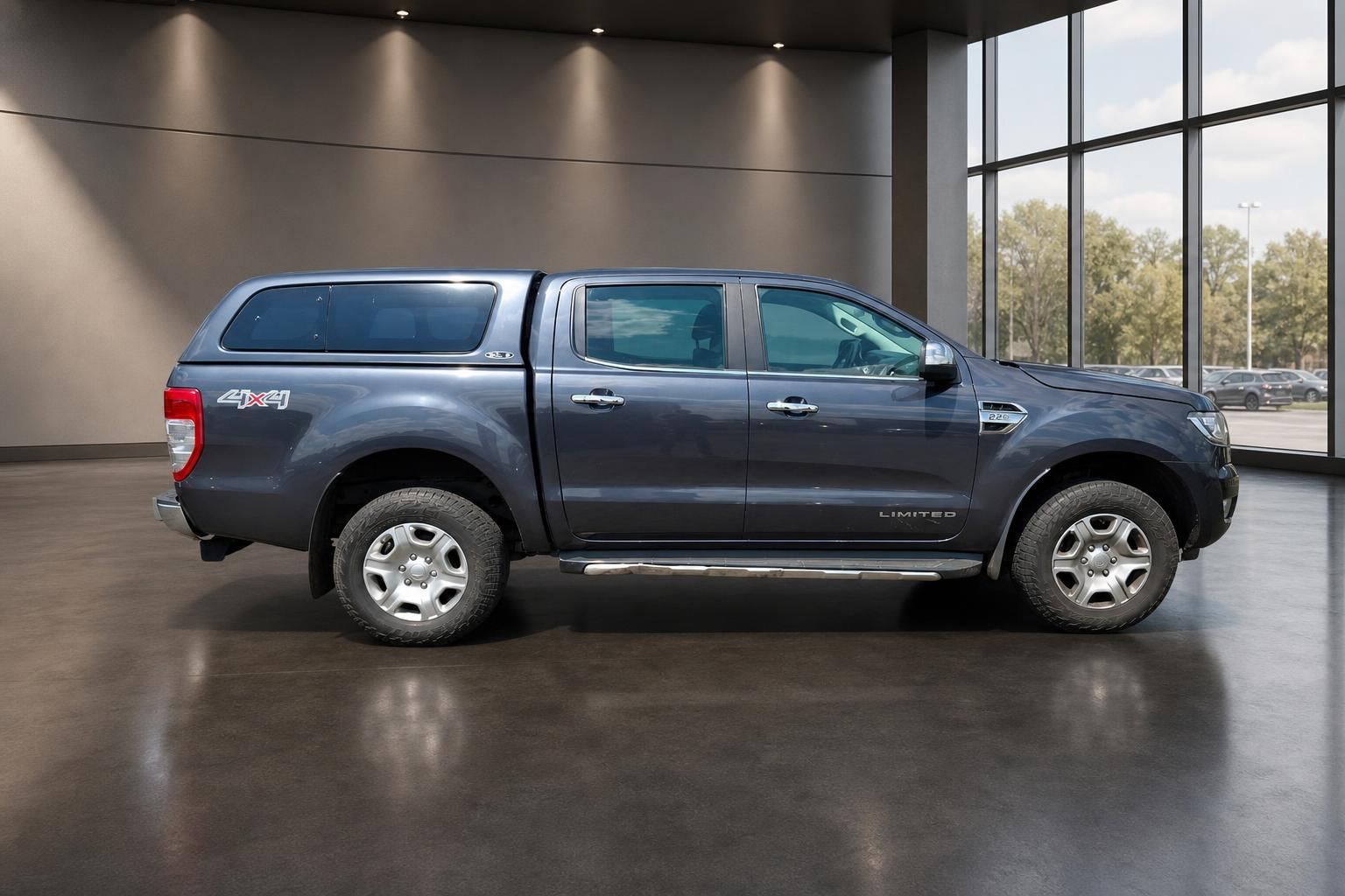 Ford Ranger Limited 4x4 Pickup Seitenansicht mit Hardtop