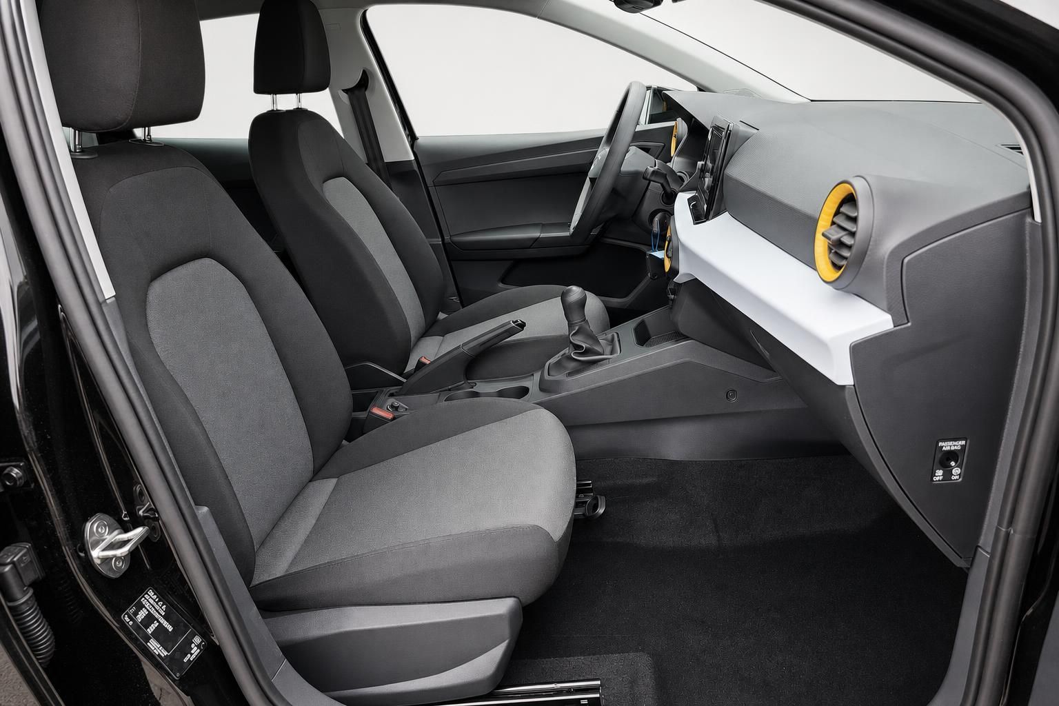 SEAT Ibiza Innenraum Fahrersitz und Armaturenbrett