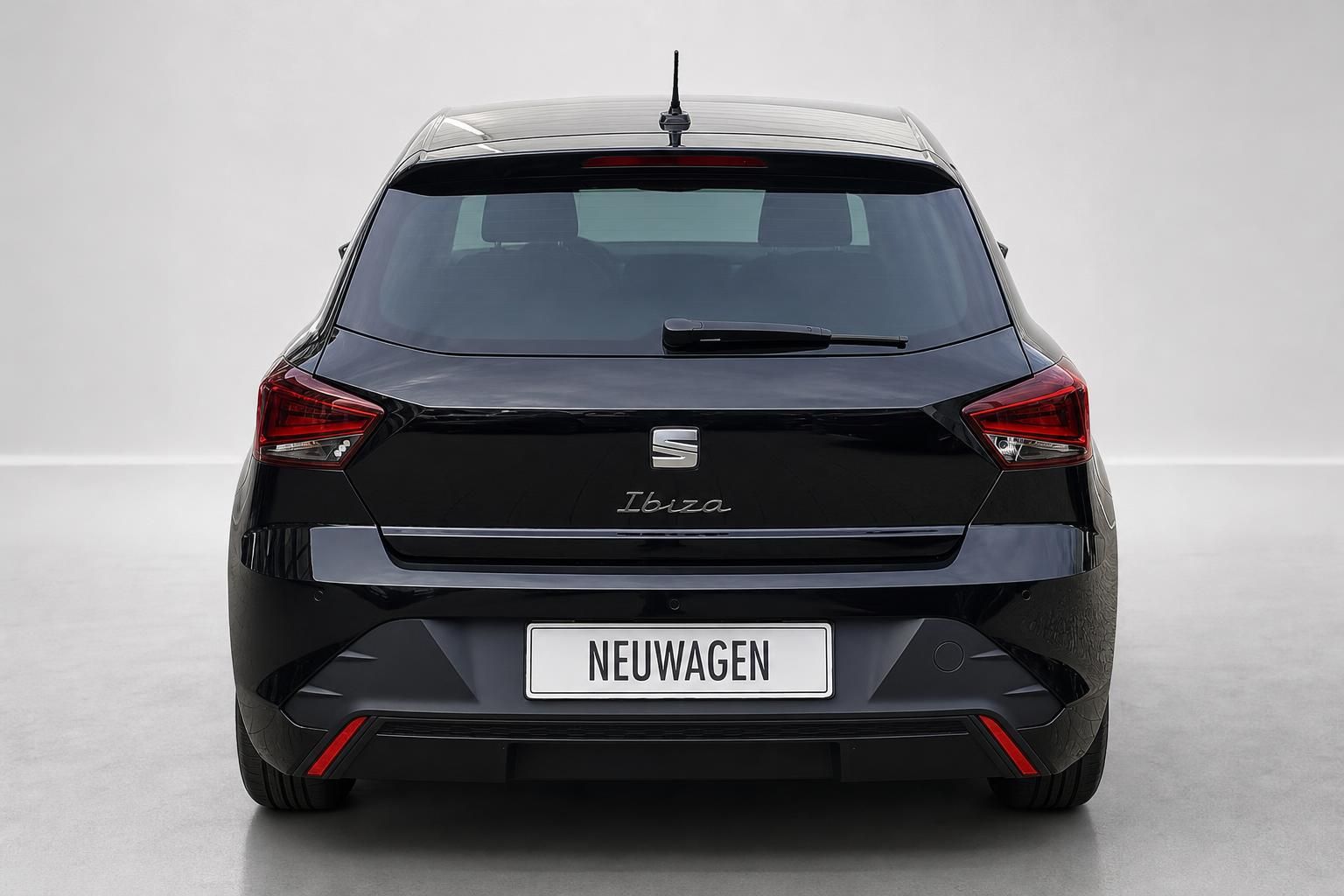 SEAT Ibiza schwarz Heckansicht Neuwagen Studio