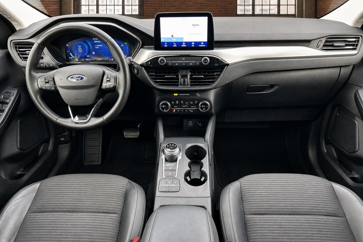 Ford Innenraum Frontansicht mit Lenkrad und Touchscreen