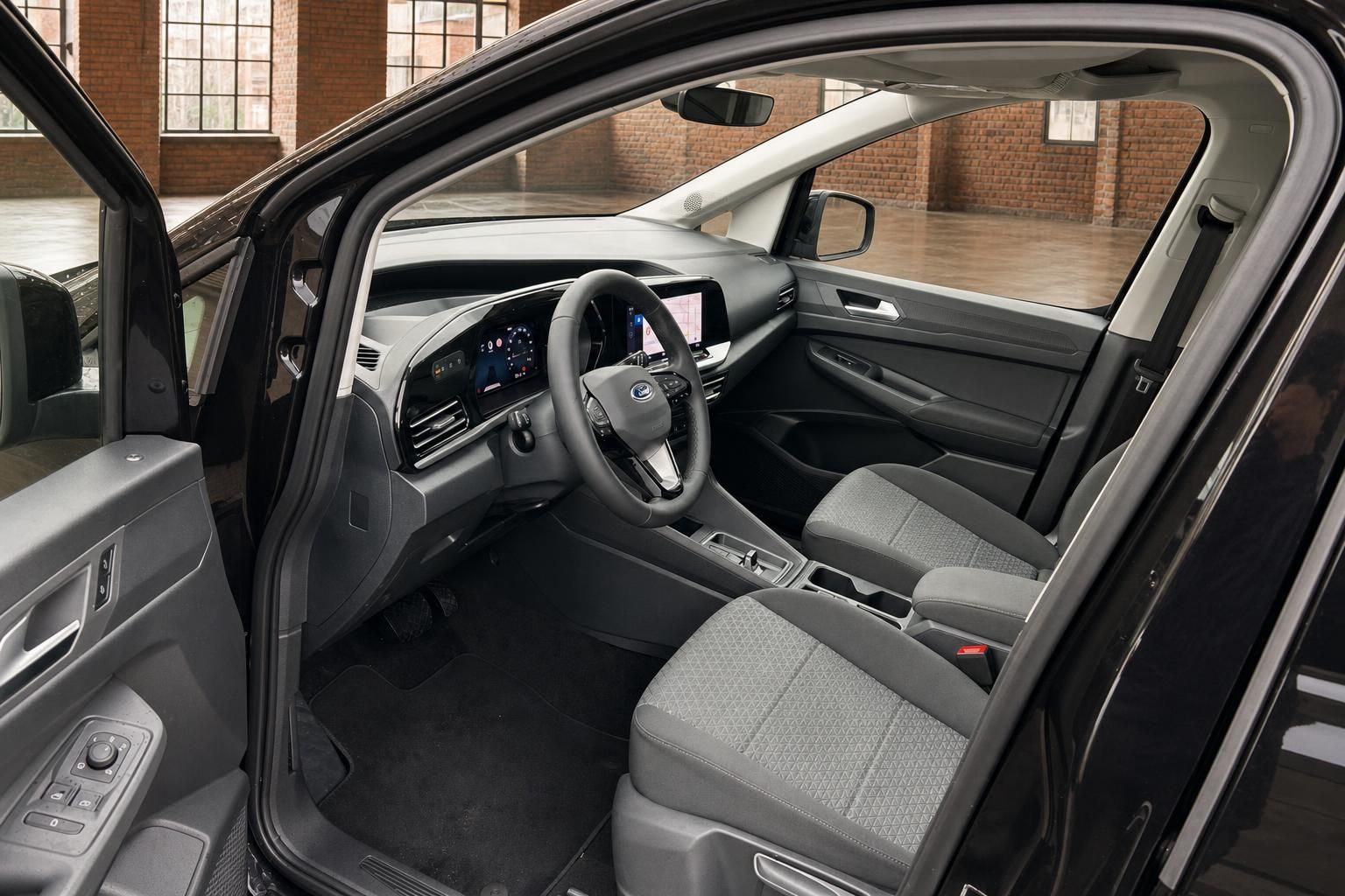 Ford Van Innenraum mit Cockpit, Lenkrad und Vordersitzen
