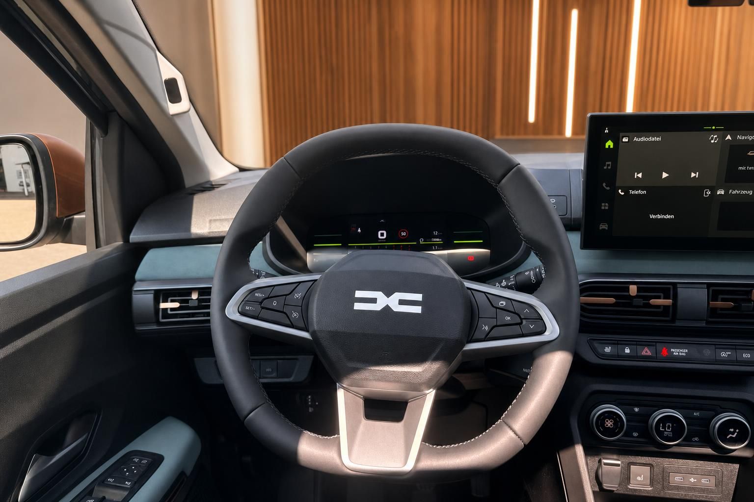 Fahrzeug Cockpit mit Lenkrad, digitalem Display und Infotainment-System