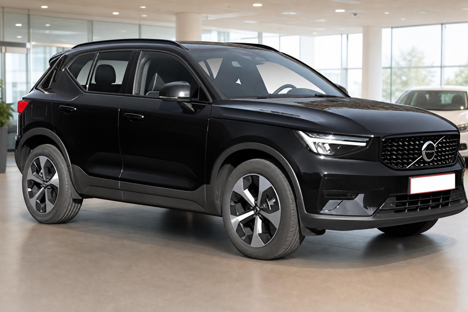 Volvo XC40 schwarz Seitenansicht im Showroom