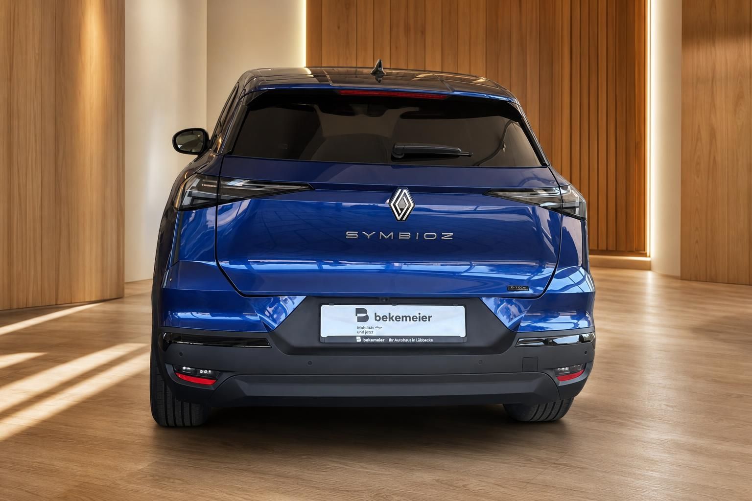 Renault Symbioz E-Tech blau Heckansicht gerade im Autohaus Bekemeier Lübbecke