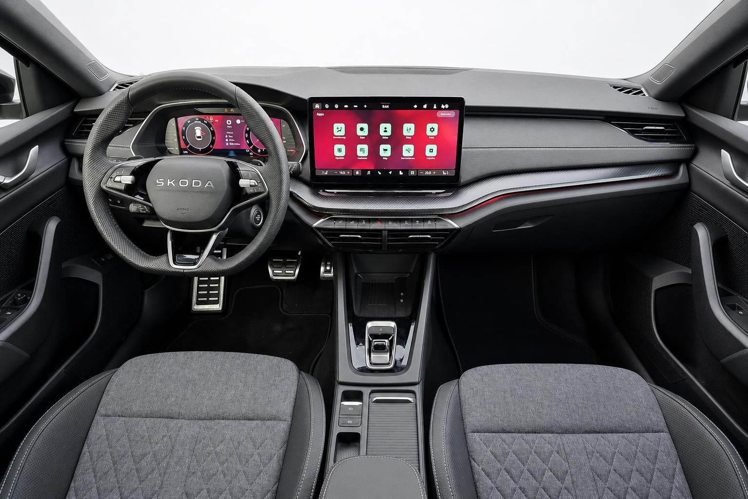 Skoda Cockpit mit Lenkrad, Digitaltacho und Infotainment-Touchscreen