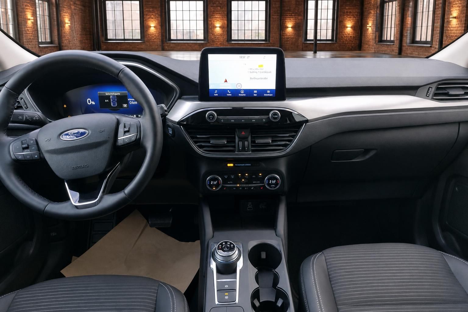 Ford Armaturenbrett mit Lenkrad, Mittelkonsole und Infotainment-Display