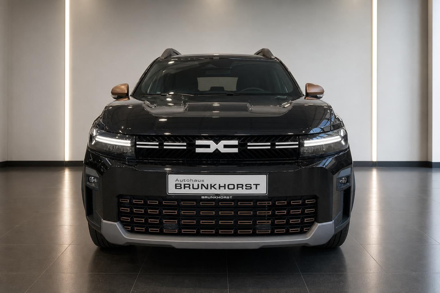 Dacia Bigster SUV in Schwarz - Frontansicht mit modernem Design im Autohaus Brunkhorst