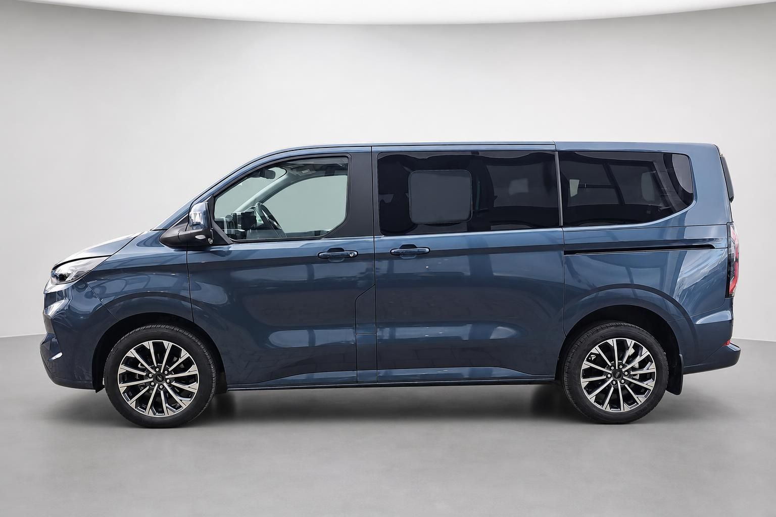 Ford Tourneo Custom blau Seitenansicht Van Neuwagen
