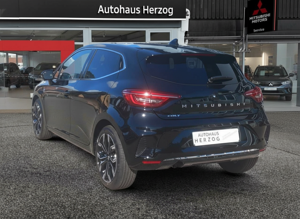 Mitsubishi Colt in Schwarz Heckansicht beim Autohaus Herzog